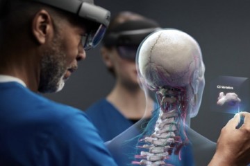 微软透露正研发HoloLens3将有消费者版本